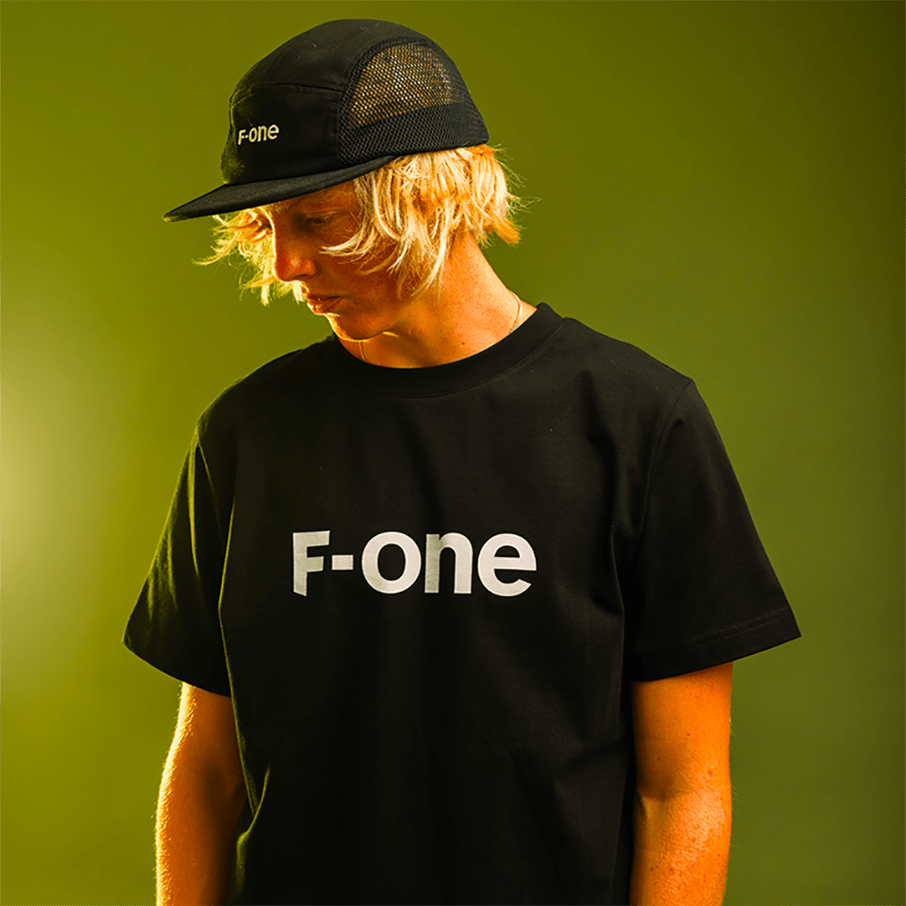 podium-black-1920x960