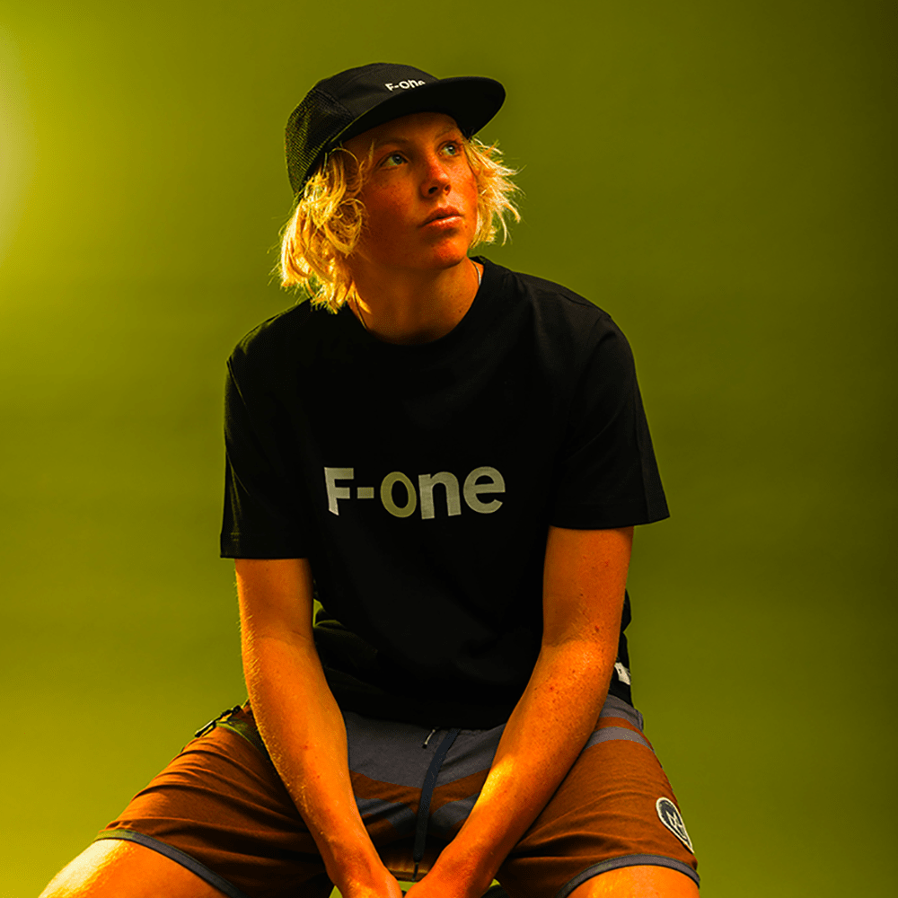 podium-black-2-1920x960