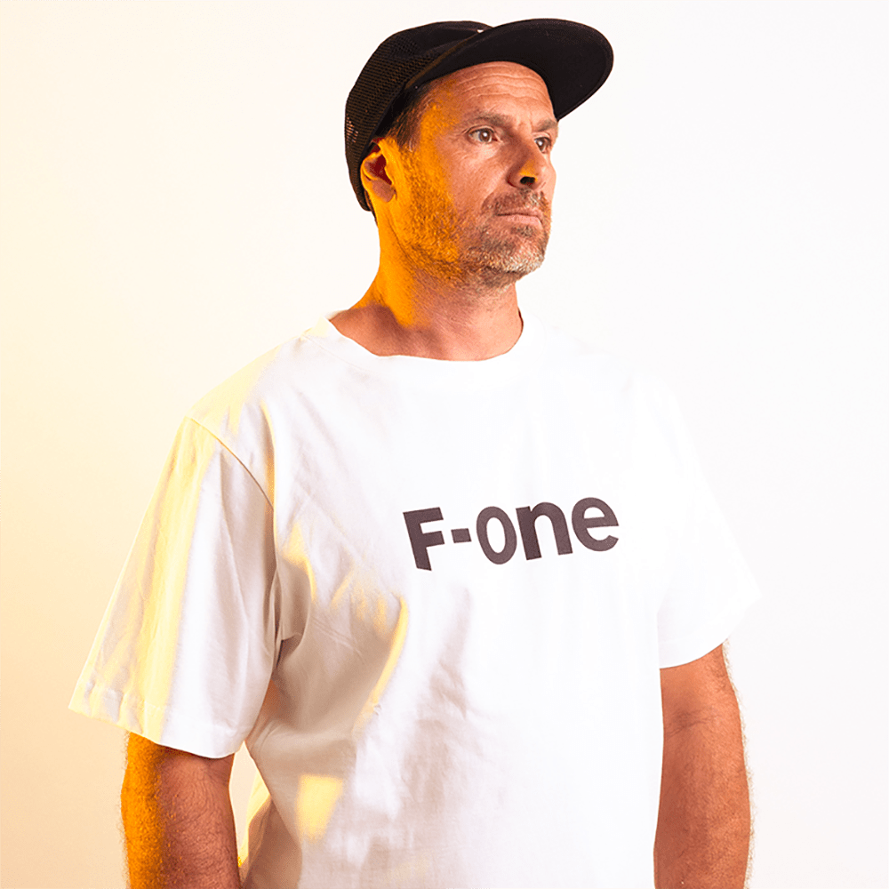 podium-black-4-1920x960